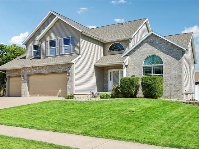 4200 Creekview Drive, Marion, IA 52302