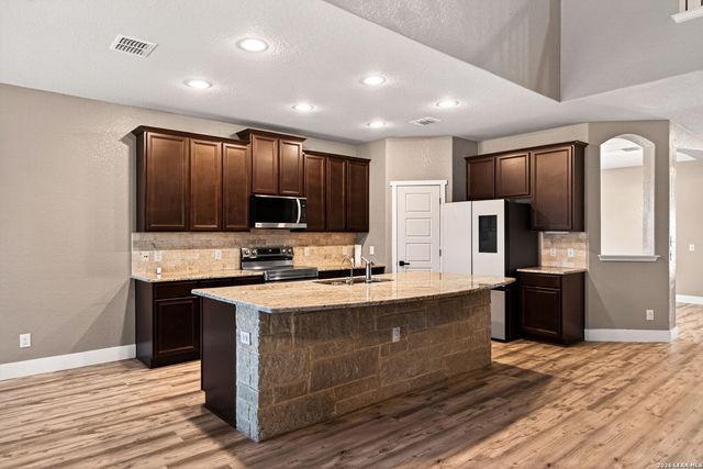 724 Saddle Canyon, Cibolo, TX 78108