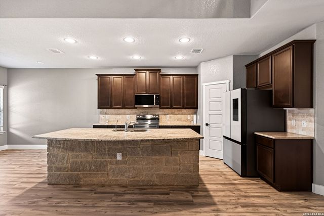 724 Saddle Canyon, Cibolo, TX 78108