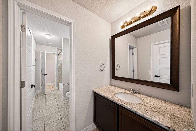 724 Saddle Canyon, Cibolo, TX 78108
