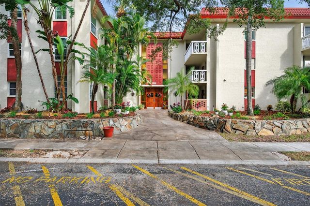 1012 PEARCE DRIVE 110, Clearwater, FL 33764