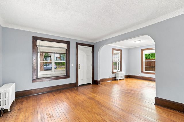 3014 Russell Avenue N, Minneapolis, MN 55411