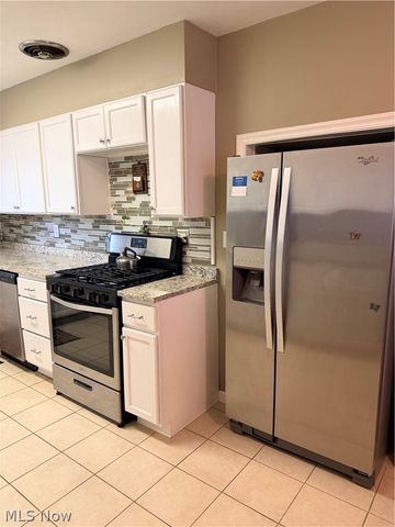 15381 Howe Road, Strongsville, OH 44136