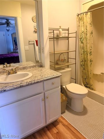 15381 Howe Road, Strongsville, OH 44136