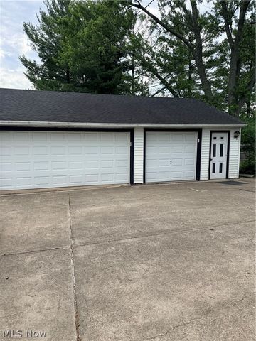 15381 Howe Road, Strongsville, OH 44136