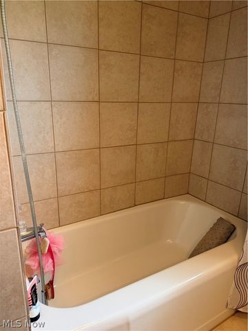 15381 Howe Road, Strongsville, OH 44136