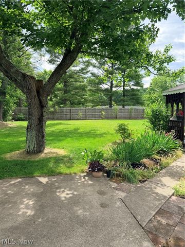15381 Howe Road, Strongsville, OH 44136