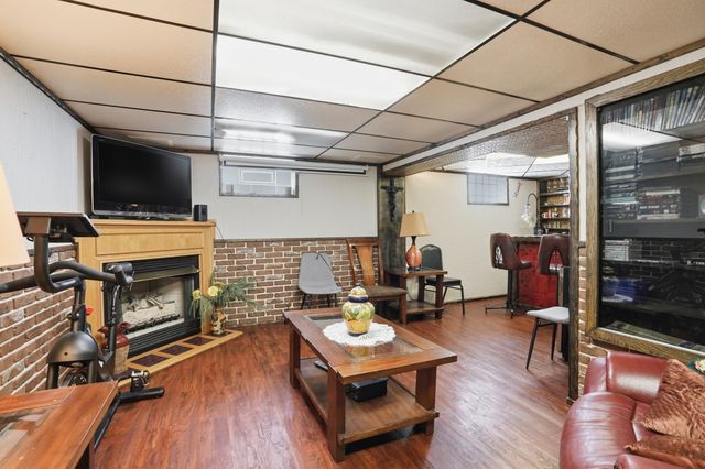 7436 Magoun Avenue, Hammond, IN 46324