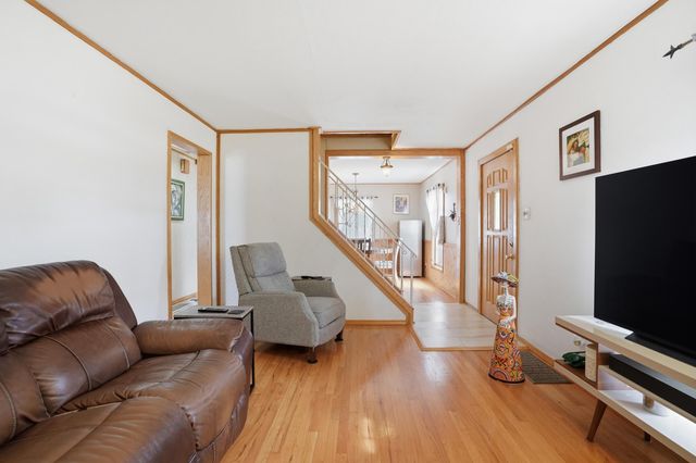 7436 Magoun Avenue, Hammond, IN 46324