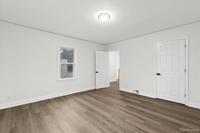 16660 Strathmoor Street, Detroit, MI 48235