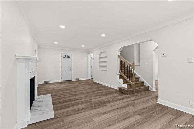 16660 Strathmoor Street, Detroit, MI 48235