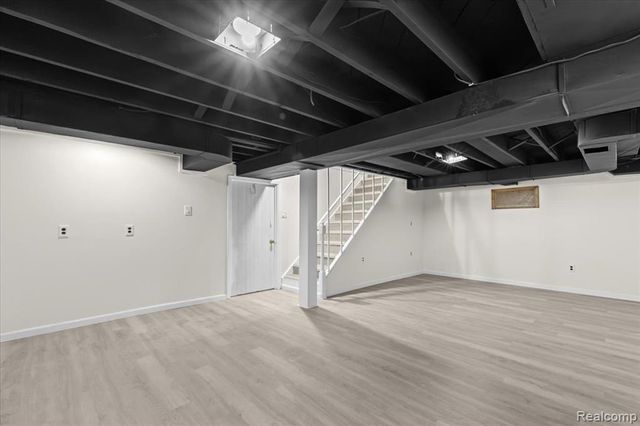 16660 Strathmoor Street, Detroit, MI 48235