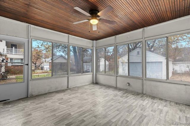 16660 Strathmoor Street, Detroit, MI 48235