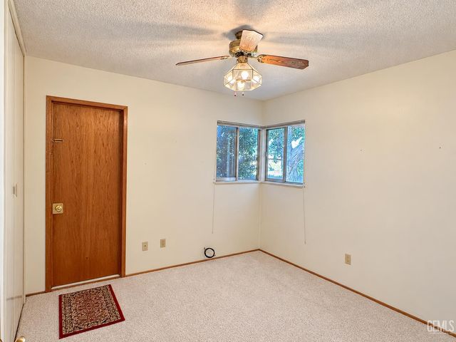 2304 Otto Lane, Bakersfield, CA 93308