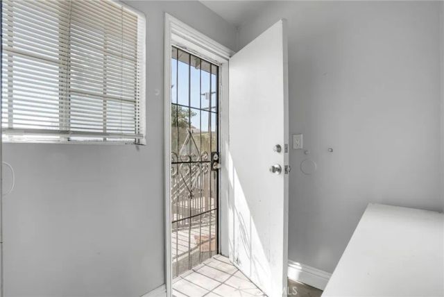 914 W 41st, Los Angeles, CA 90037