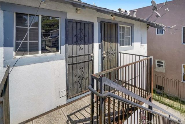 914 W 41st, Los Angeles, CA 90037