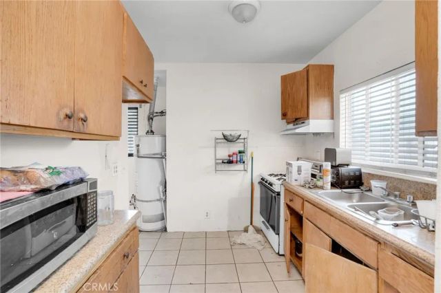 914 W 41st, Los Angeles, CA 90037