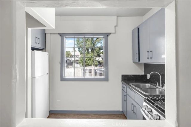 914 W 41st, Los Angeles, CA 90037