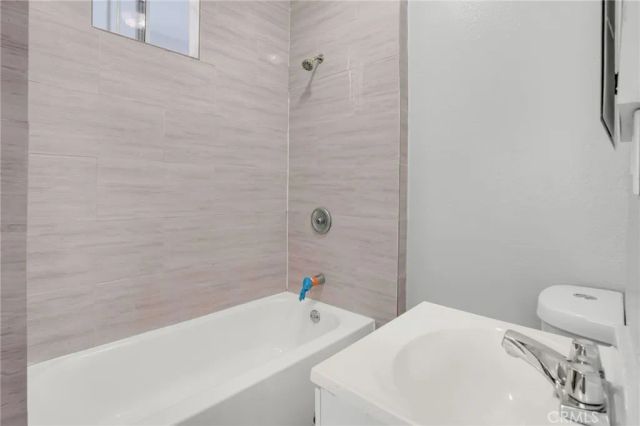 914 W 41st, Los Angeles, CA 90037