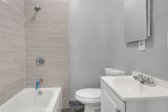 914 W 41st, Los Angeles, CA 90037