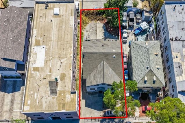 914 W 41st, Los Angeles, CA 90037
