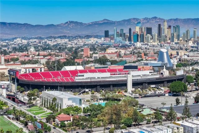 914 W 41st, Los Angeles, CA 90037