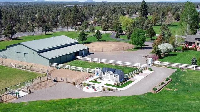 61416 Cougar Trail, Bend, OR 97701