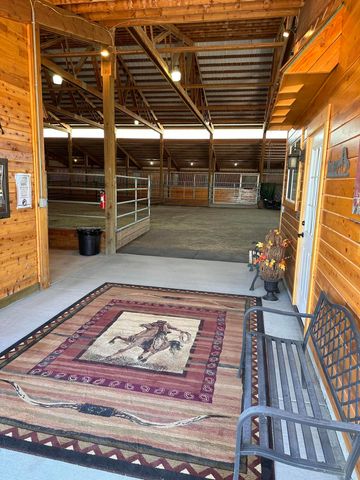 61416 Cougar Trail, Bend, OR 97701