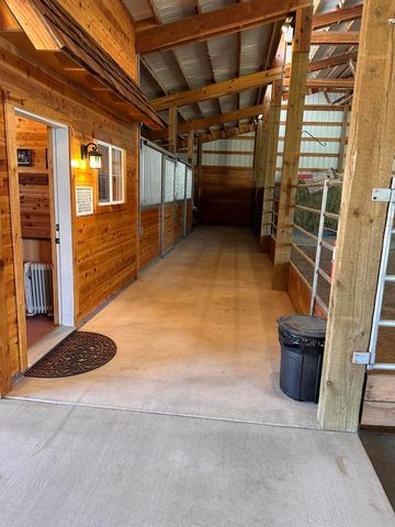 61416 Cougar Trail, Bend, OR 97701