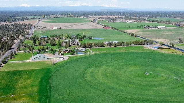 61416 Cougar Trail, Bend, OR 97701