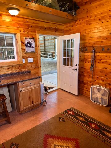 61416 Cougar Trail, Bend, OR 97701