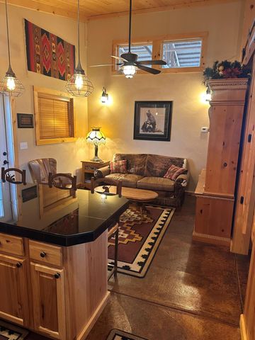 61416 Cougar Trail, Bend, OR 97701