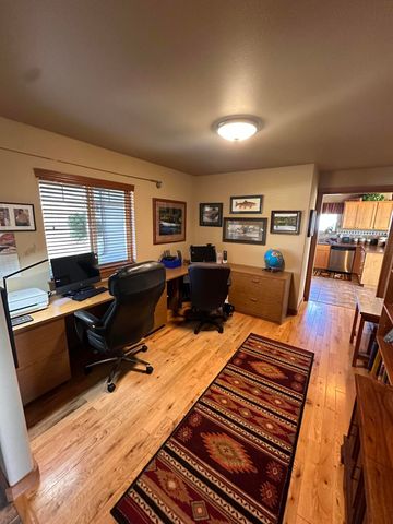61416 Cougar Trail, Bend, OR 97701