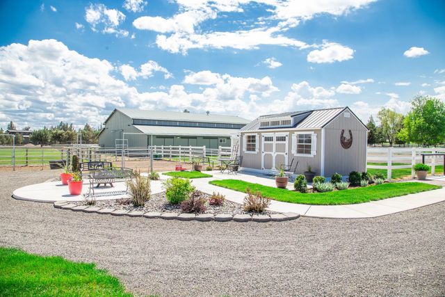 61416 Cougar Trail, Bend, OR 97701