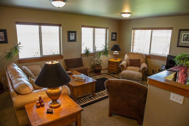 61416 Cougar Trail, Bend, OR 97701