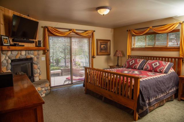 61416 Cougar Trail, Bend, OR 97701