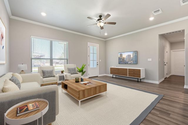 103 W Tomlinson ST, Florence, TX 76527