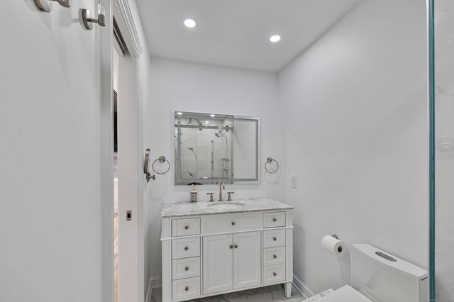 205 Main Street 36, New Canaan, CT 06840