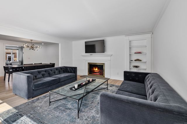 205 Main Street 36, New Canaan, CT 06840