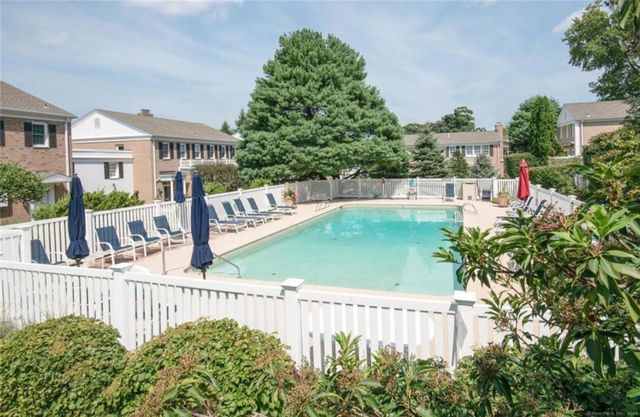 205 Main Street 36, New Canaan, CT 06840