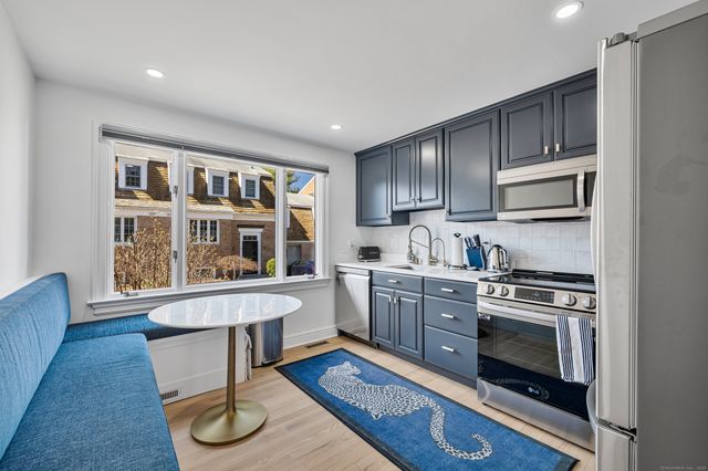 205 Main Street 36, New Canaan, CT 06840
