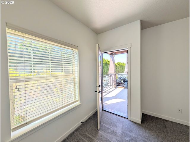 8906 Ne BRENTFORD Way, Hillsboro, OR 97006