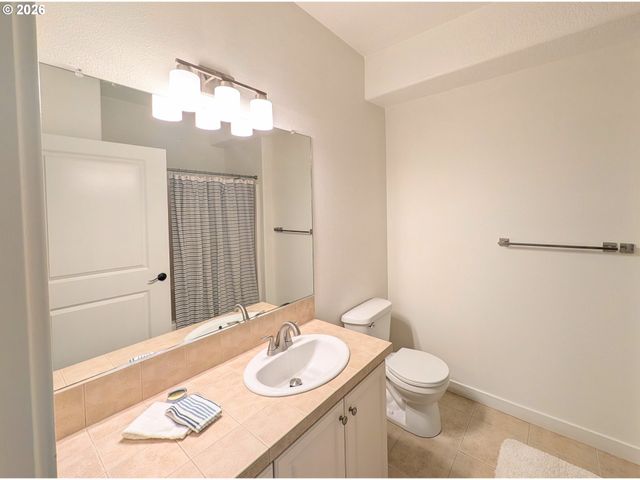 8906 Ne BRENTFORD Way, Hillsboro, OR 97006