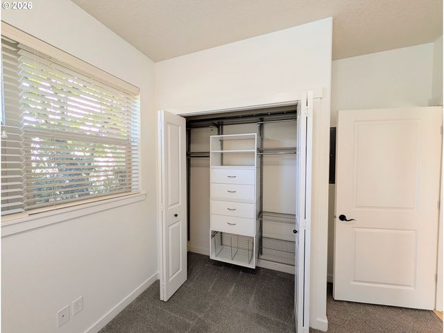 8906 Ne BRENTFORD Way, Hillsboro, OR 97006
