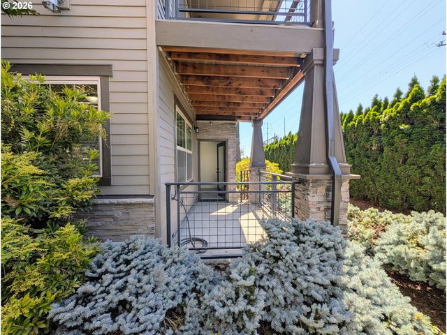 8906 Ne BRENTFORD Way, Hillsboro, OR 97006