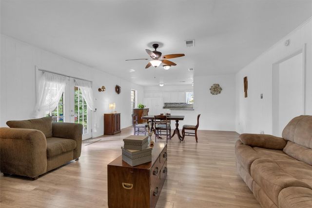 208 Gerald Street, Willis, TX 77378