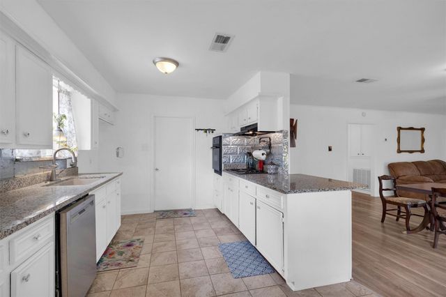 208 Gerald Street, Willis, TX 77378