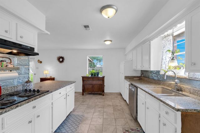 208 Gerald Street, Willis, TX 77378