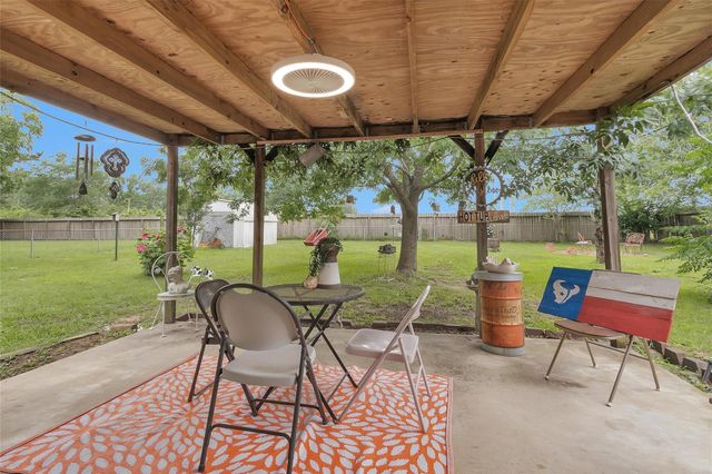 208 Gerald Street, Willis, TX 77378