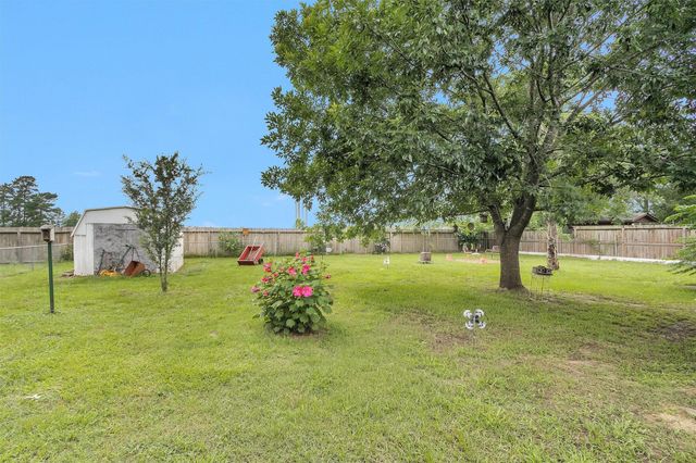208 Gerald Street, Willis, TX 77378